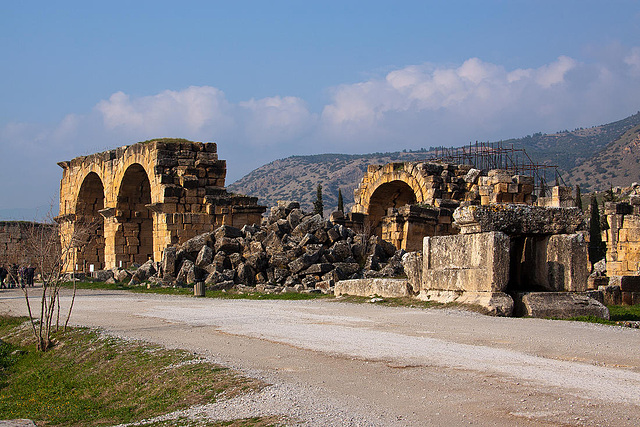 20110301 0101RAw [TR] Hierapolis