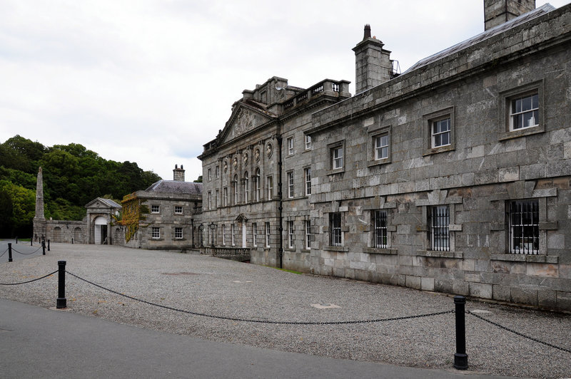 Powerscourt House