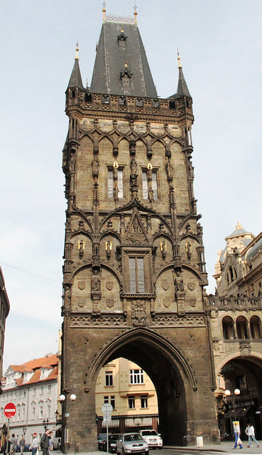 Tour poudrière