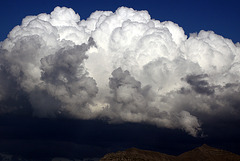 Effet de nuages sur la vallée d'Arvan