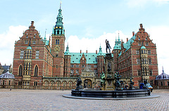 Frederiksborg Slot mit Neptunbrunnen