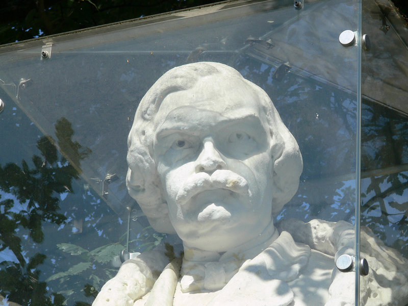 Weiden - Gustav von Schlör-Denkmal