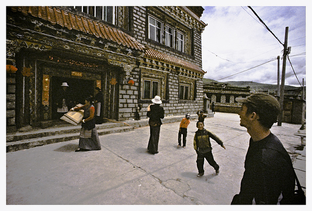 Streets of Lithang