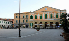 Piazza Garibaldi mit Terme