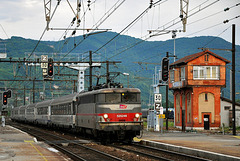 BB 25246 entrant en gare d'Ambérieu