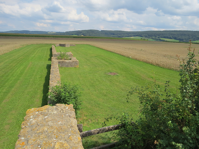 Ellingen : mur est.