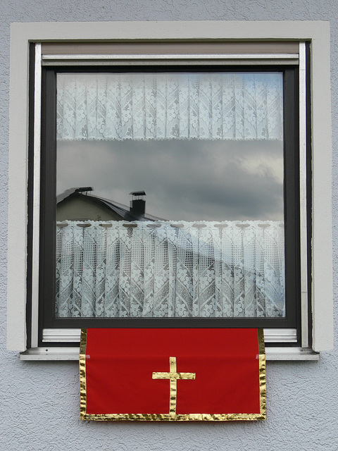 Christlicher Fensterschmuck