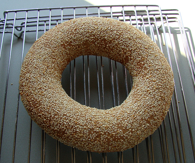 Floating Sesame Bread Ring