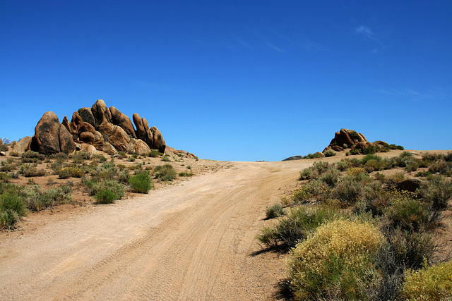 Alabama Hills - Gunga Din bridge site (0357)