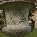 vase dans le parc de la Mairie du pont chrétien