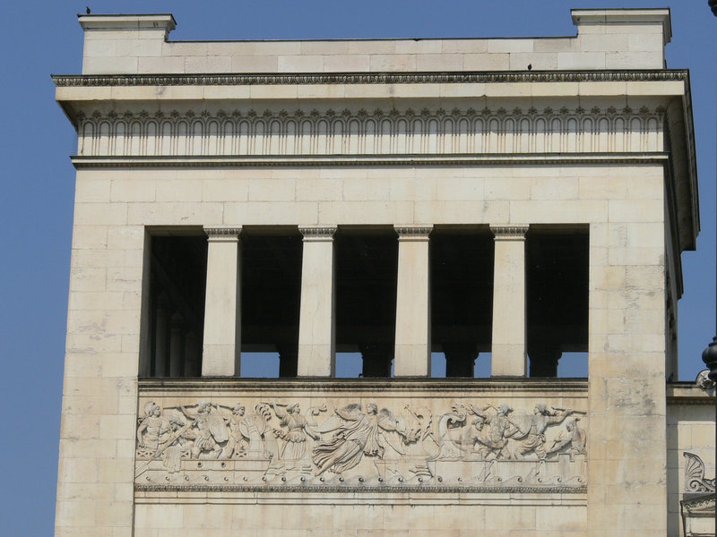 München - Propyläen am Königsplatz