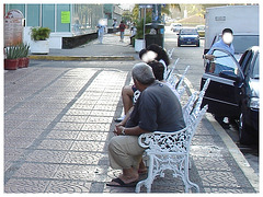 Acapulco, Mexique /  9 février 2011 - Anonymous white faces / Visages blancs anonymes.