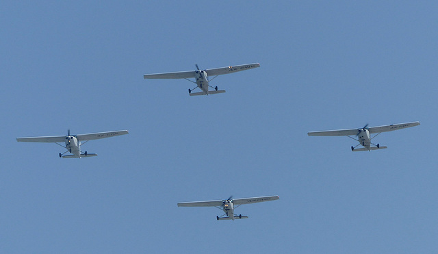 4 x Moonair Cessnas (1) - 23 May 2014