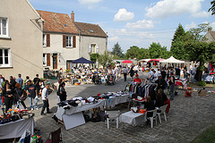 Vide-greniers - 1er mai 2011