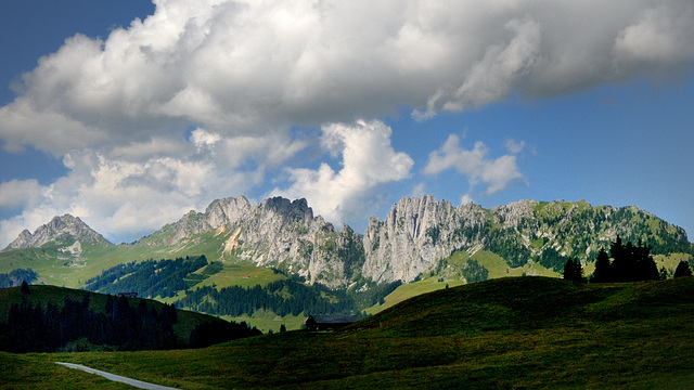 Sur la route du col du Jaun...