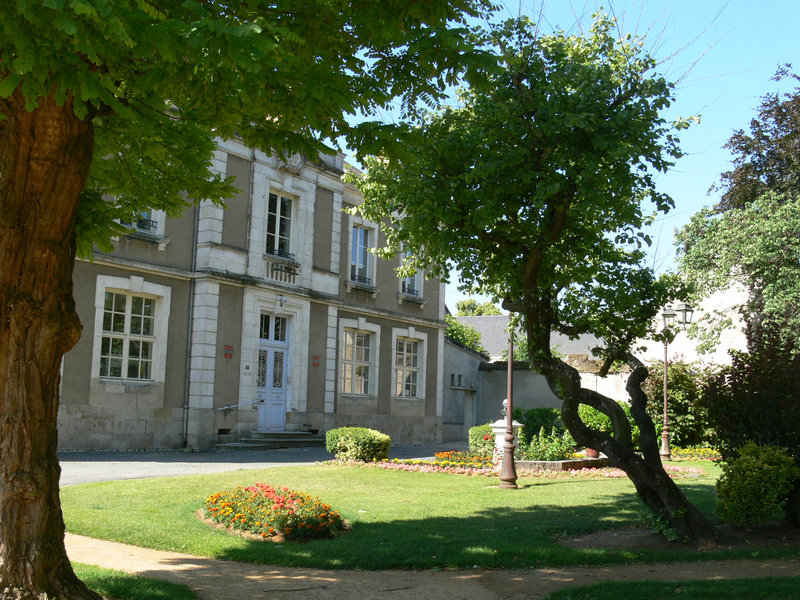 Rathaus in Aschères-le-Marché