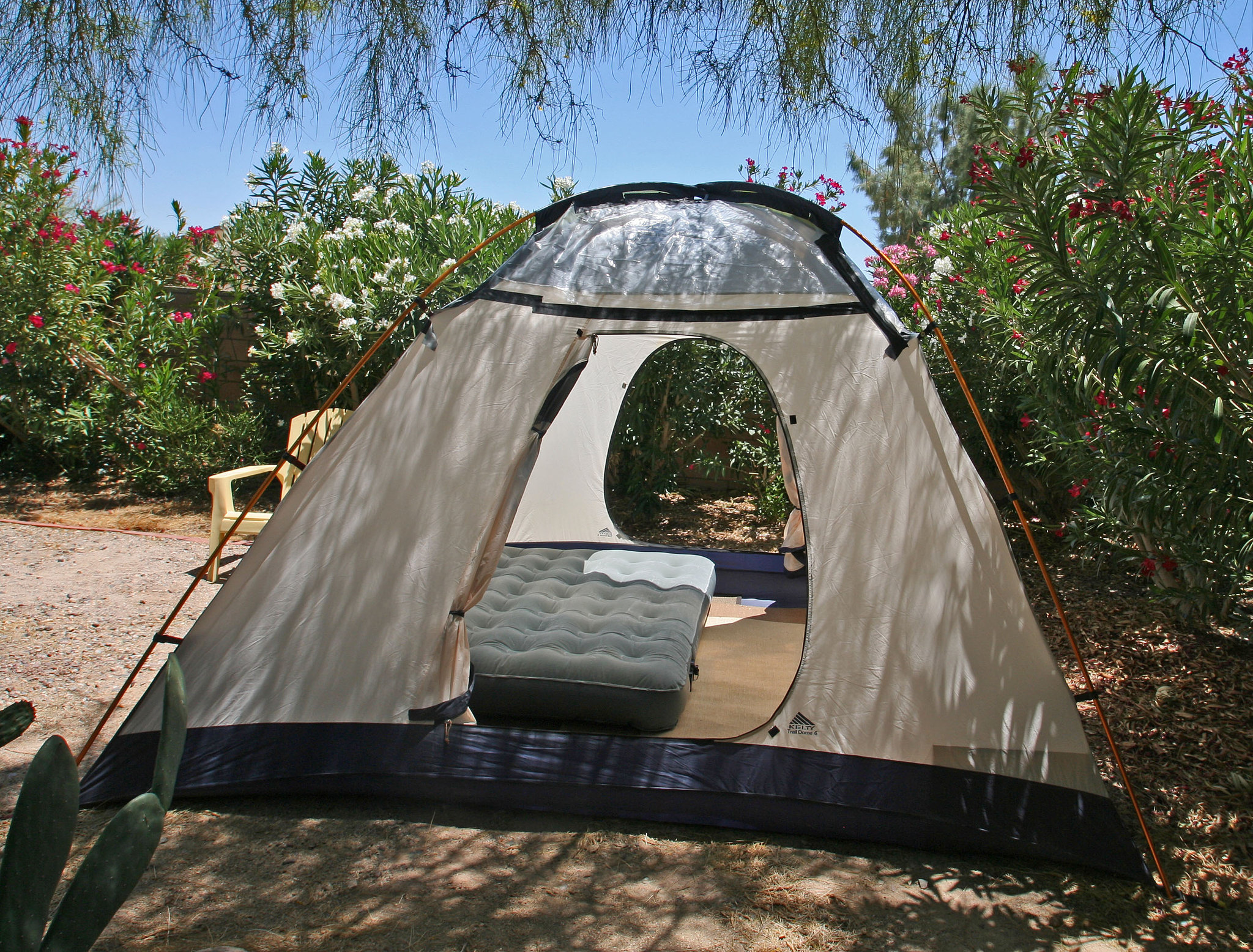 Tent - with plastic (0289)