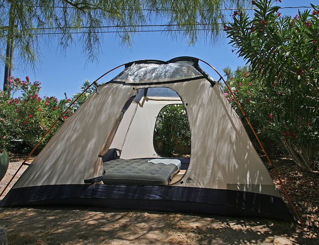 Tent - with plastic (0290)