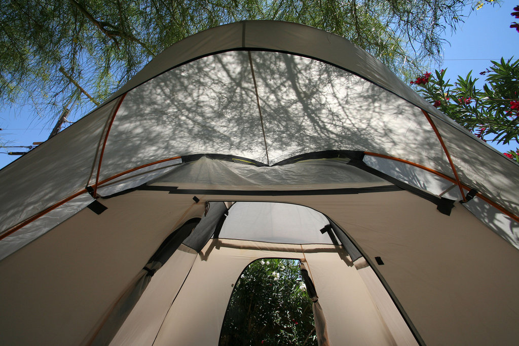 Tent with rainfly (0303)