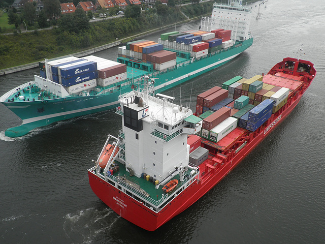 Containerschiff-treffen