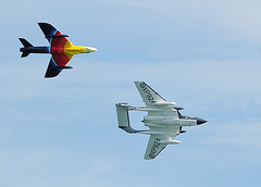 Hunter + Sea Vixen (a)