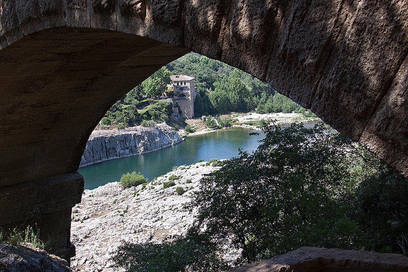 20110606 5123RAw [F] Fluss Gard, Aquädukt Pont du Gard, Camargue