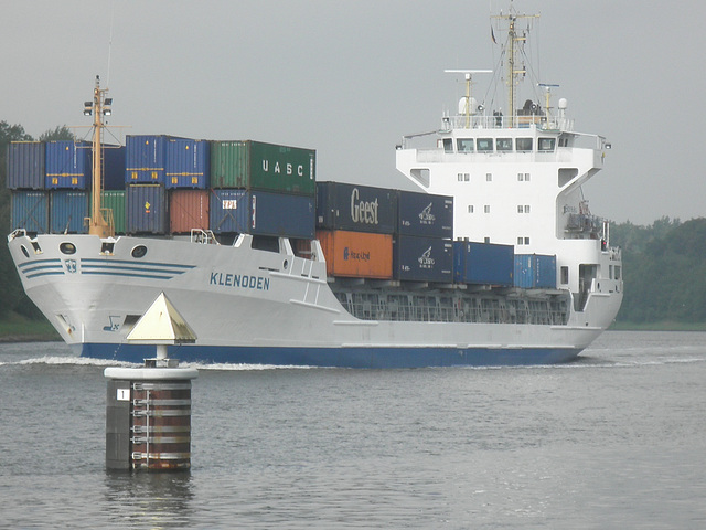 Feeder-Containerschiff   KLENODEN