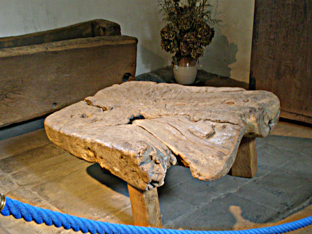 Haddon Hall  Chopping block  ( circa 1438)