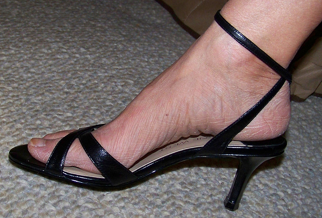 nine west ankle strap heels