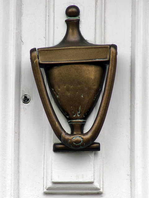 Knocker