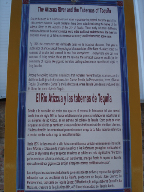 The Atizcua river and the tabernas of Tequila / El Rio Atizcua y las tabernas de Tequila.