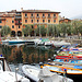 Kleiner Hafen in Torri del Benaco am Gardasee