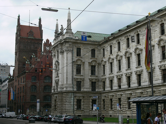 München - Justizpalast und Oberlandesgericht