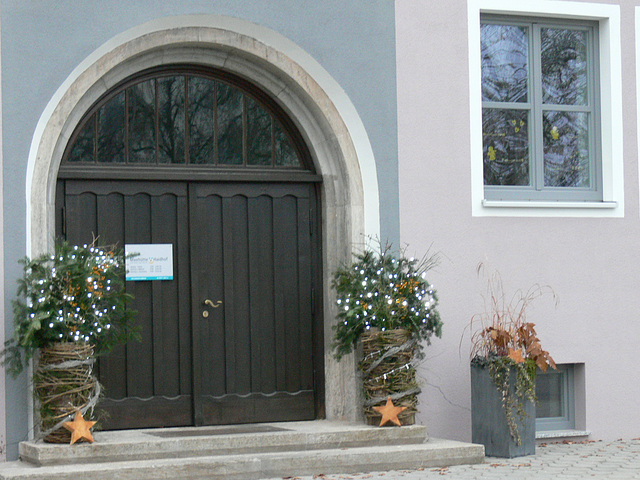 Heimatort - Rathaus in der Adventszeit