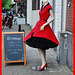 Lady Vintage / Femme entêtée en rouge et en talons hauts / Stubborn Lady in red in high heels  - Amsterdam / Version encadrée en rouge
