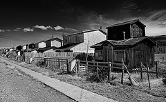 mono_houses