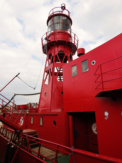 lightship, trinity house buoy wharf, london