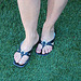 Dame Martine / Lady Martine - Beauté du pied avec talons enfoncés / Feet beauty with heels deep in the grass - Photo originale
