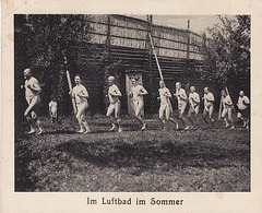 Im Luftbad im Sommer  1910'