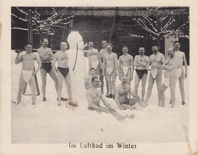 Im Luftbad im Winter  1910's