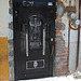 Porte et compteurs d'électricité / Puerta y medidor de electricidad / Door and electric meter - 23 mars 2011