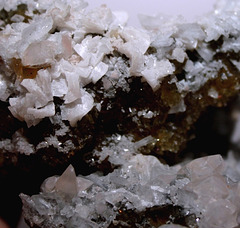 dolomite blanche et calcite rose