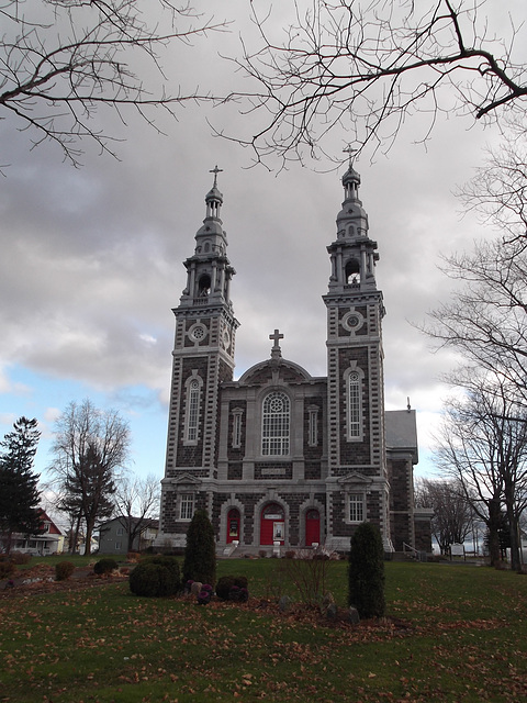 Ste-Croix de Lotninière, Québec - CANADA /  20 novembre 2011.