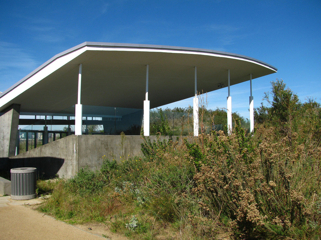 Baldwin Hills Scenic Overlook visitor center (2594)