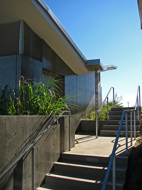 Baldwin Hills Scenic Overlook visitor center (2596)