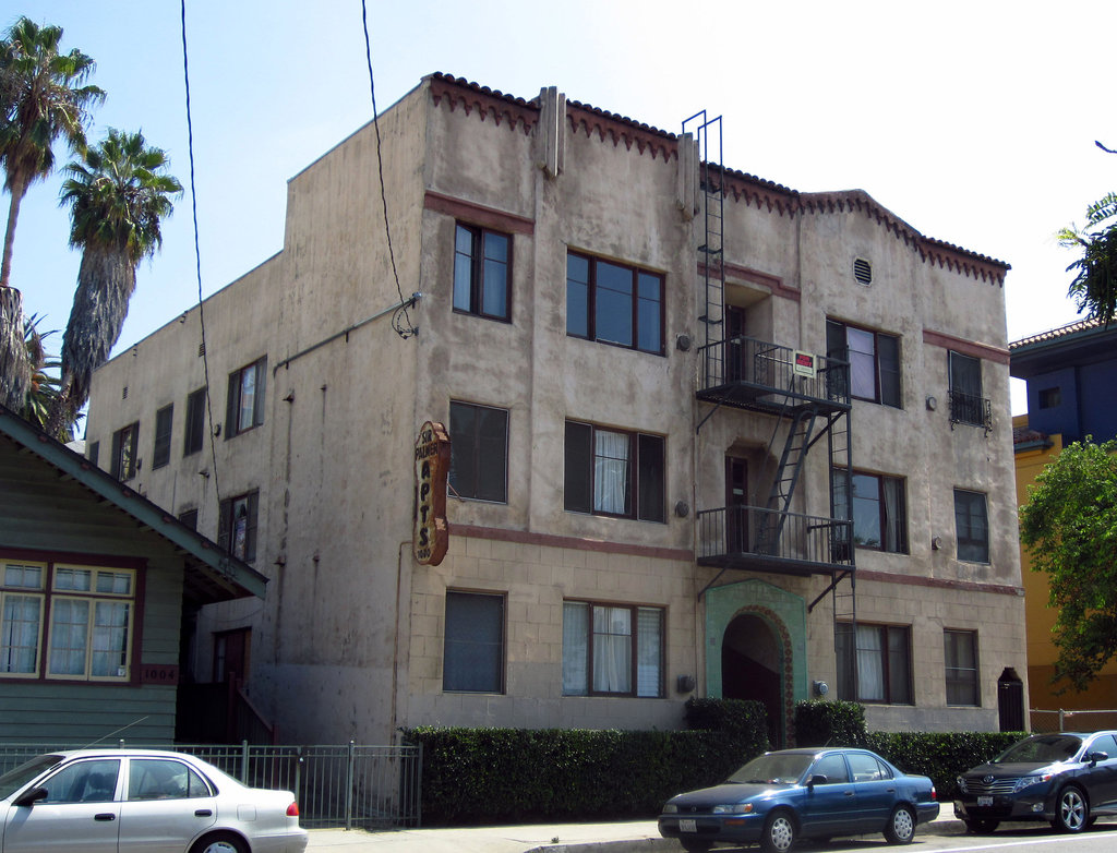 Sir Palmer Apts (0409)