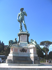 Kopio de David en Piazzale Michelangelo