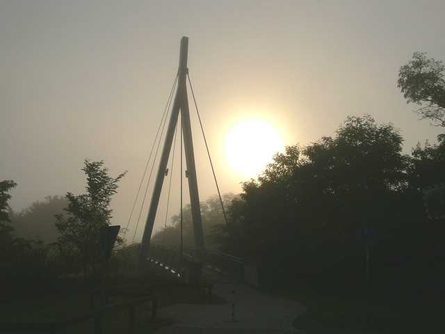 Sonnenaufgang im Nebel