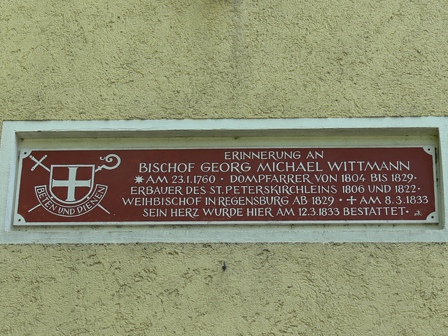 Gedenktafel am Peterskircherl in Regensburg