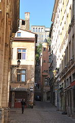 LYON